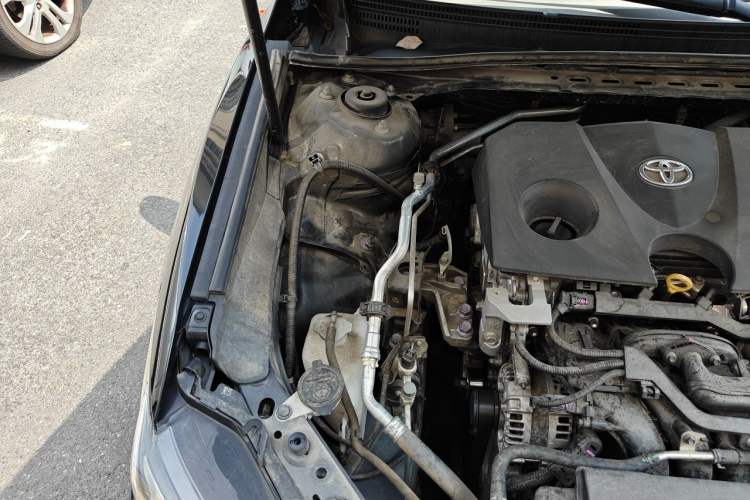 Used Toyota Camry 2021 2.0G Luxury Edition Engine Bay Right