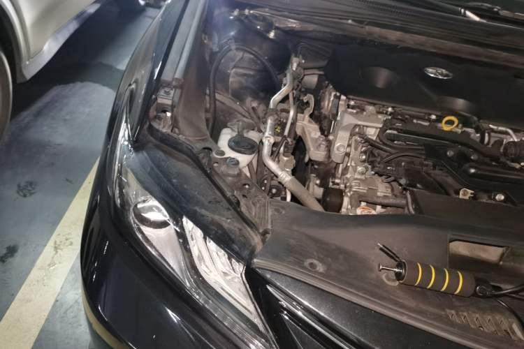 Used Toyota Camry 2021 2.0G Luxury Edition Engine Bay Right