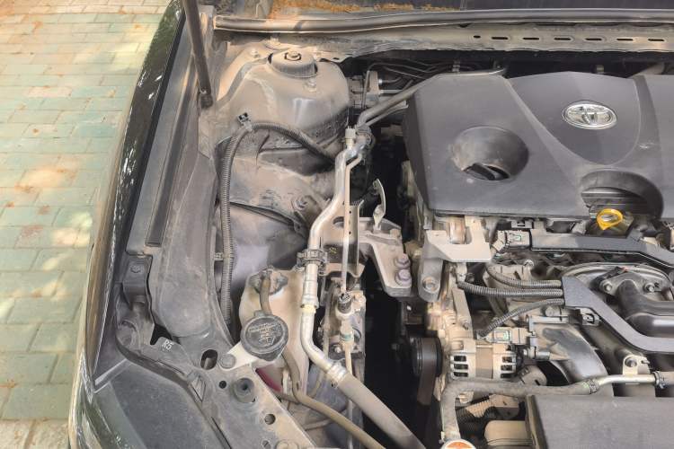 Used Toyota Camry 2021 2.0G Luxury Edition Engine Bay Right