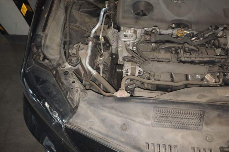 Used Toyota Camry 2021 2.5G Luxury Edition Engine Bay Right