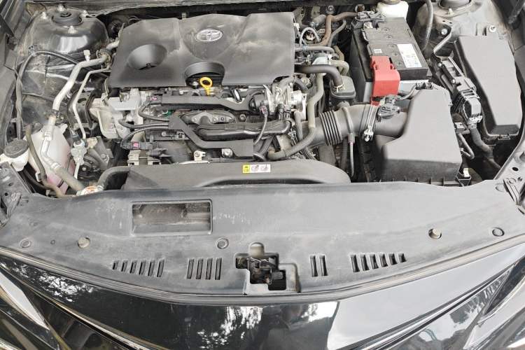 Used Toyota Camry 2021 2.0G Luxury Edition Engine Bay