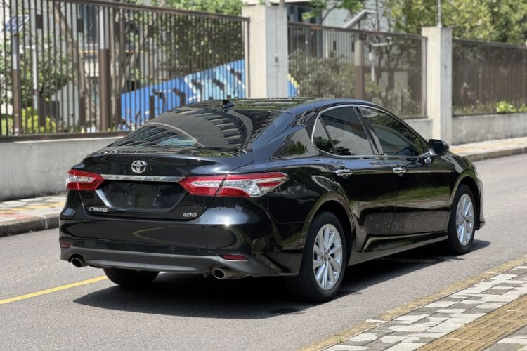 Used Toyota Camry 2021 2.0G Luxury Edition Exterior 2
