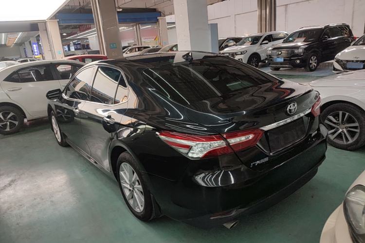 Used Toyota Camry 2021 2.0G Luxury Edition Exterior 2