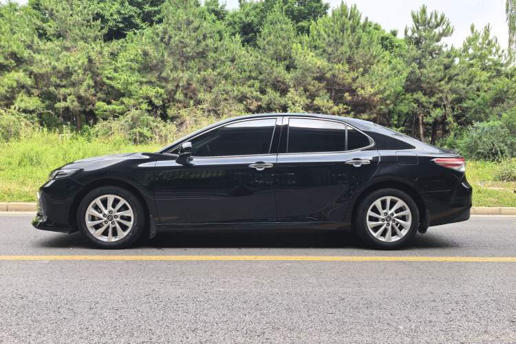 Used Toyota Camry 2021 2.0G Luxury Edition Exterior 3