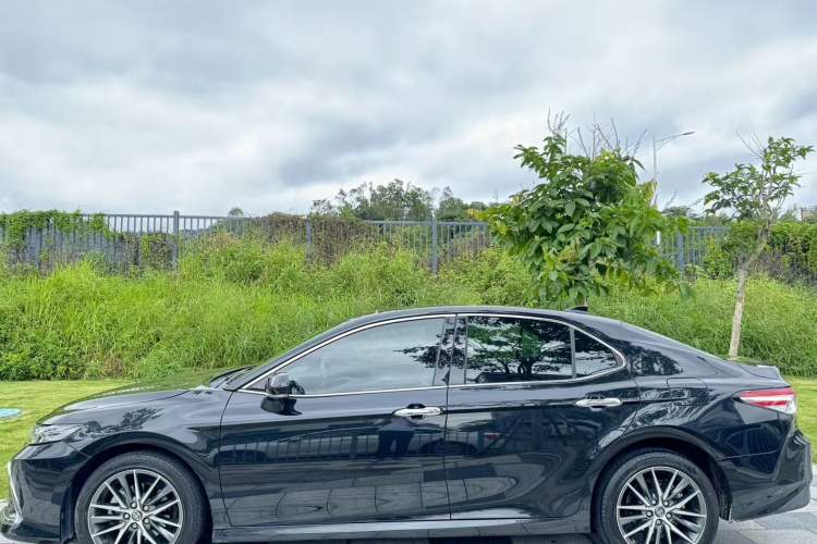 Used Toyota Camry 2021 2.5G Luxury Edition Exterior 3