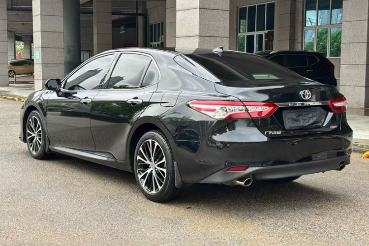 Used Toyota Camry 2021 2.0G Luxury Edition Exterior 3