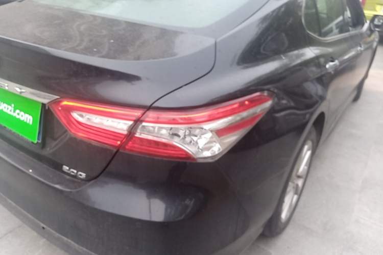 Used Toyota Camry 2021 2.0G Luxury Edition Exterior 3