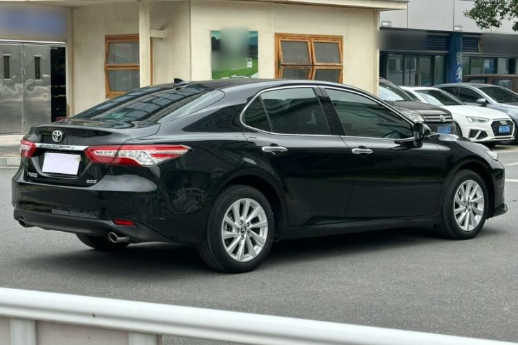 Used Toyota Camry 2021 2.0G Luxury Edition Exterior 3