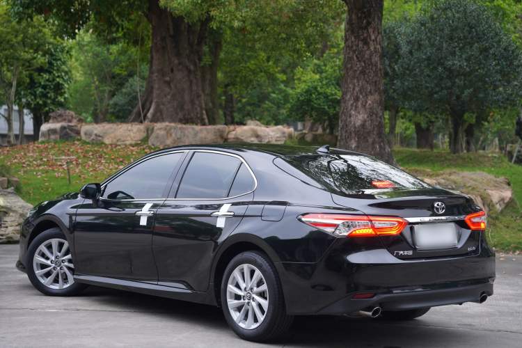 Used Toyota Camry 2021 2.0G Luxury Edition Exterior 3