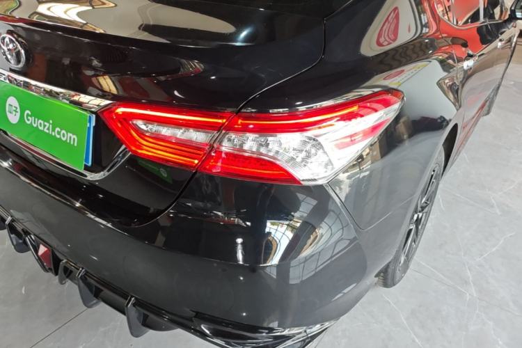 Used Toyota Camry 2021 2.0G Luxury Edition Exterior 3