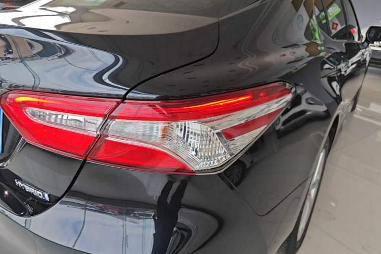Used Toyota Camry 2021 Dual-Motor 2.5 HGVP Leading Edition Exterior 3