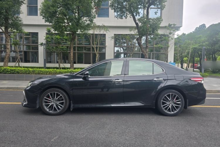 Used Toyota Camry 2021 2.5G Luxury Edition Exterior 4