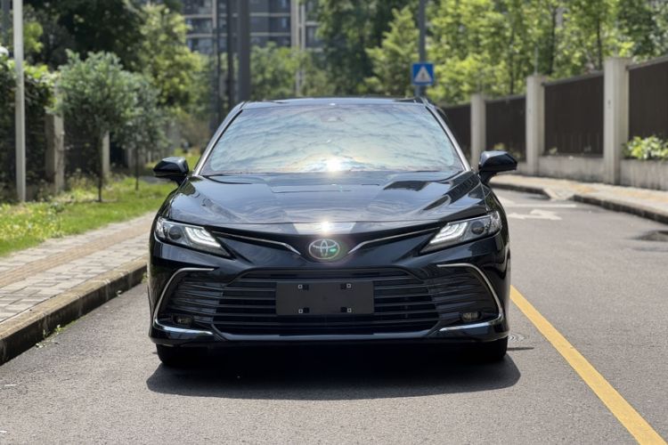 Used Toyota Camry 2021 2.0G Luxury Edition Exterior 4