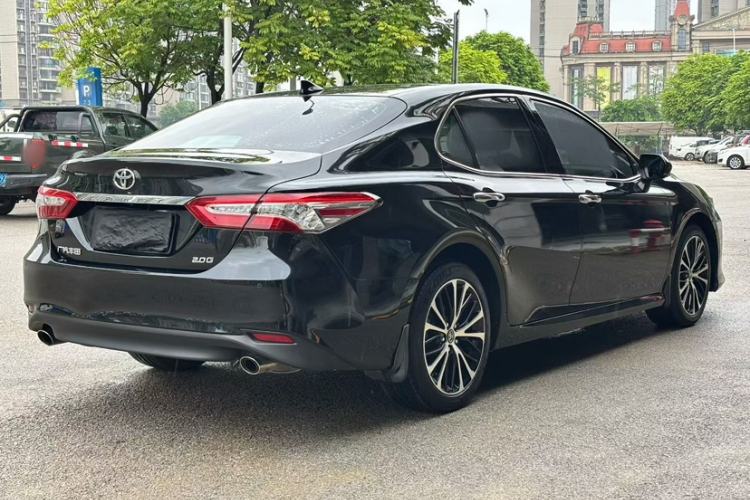 Used Toyota Camry 2021 2.0G Luxury Edition Exterior 4