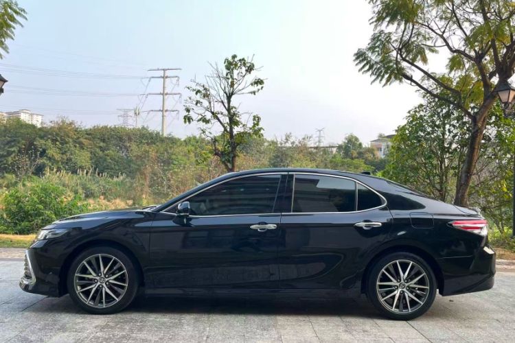 Used Toyota Camry 2021 2.5G Luxury Edition Exterior 4