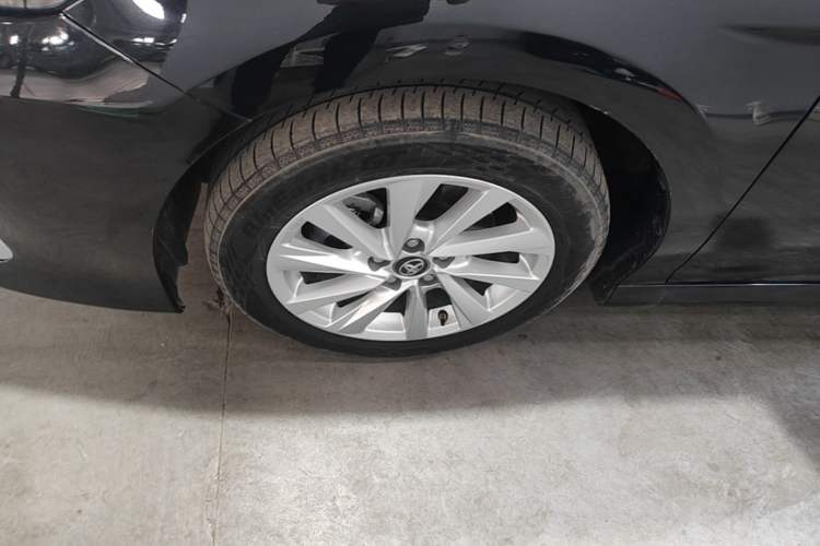 Used Toyota Camry 2021 2.0G Luxury Edition Exterior 4