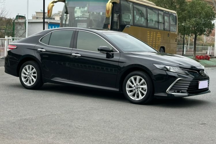 Used Toyota Camry 2021 2.0G Luxury Edition Exterior 4