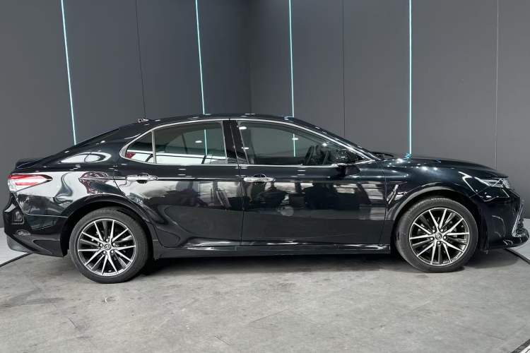 Used Toyota Camry 2021 2.5G Luxury Edition Exterior 4