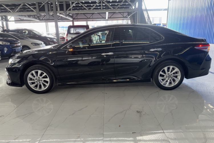Used Toyota Camry 2021 2.0G Luxury Edition Exterior 4