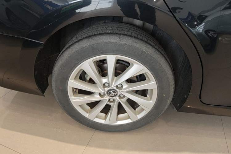 Used Toyota Camry 2021 2.0G Luxury Edition Exterior 5