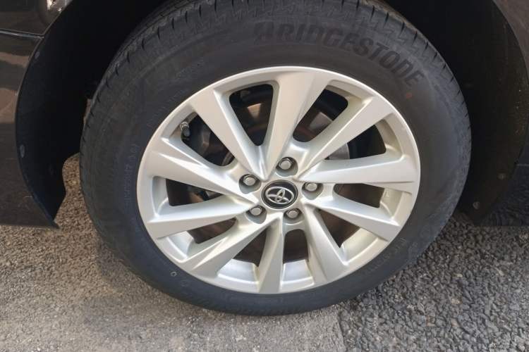 Used Toyota Camry 2021 2.0G Luxury Edition Exterior 5