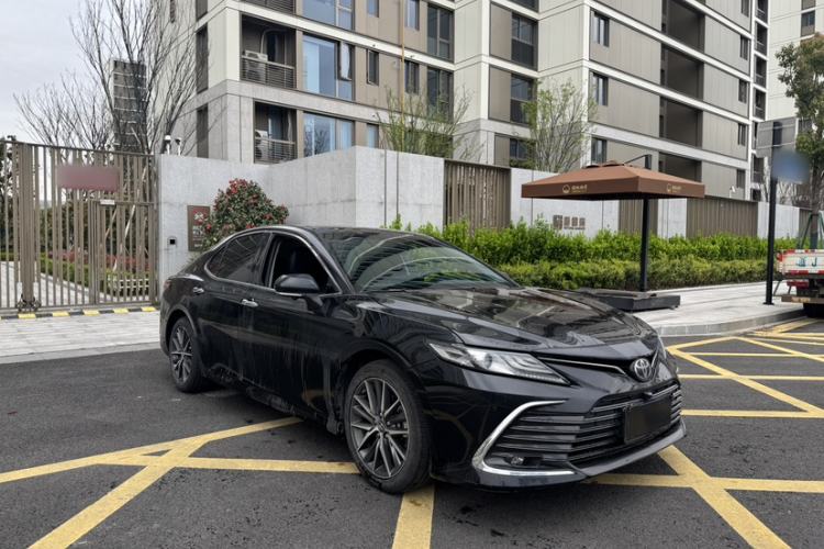 Used Toyota Camry 2021 2.5G Luxury Edition Exterior 5