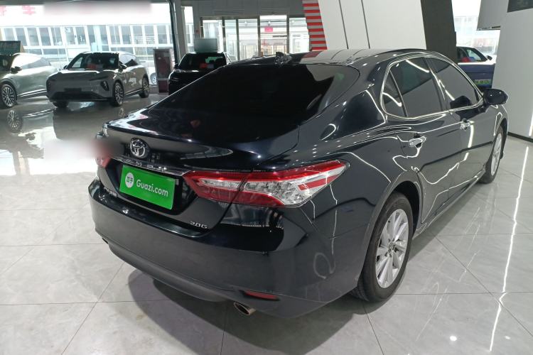 Used Toyota Camry 2021 2.0G Luxury Edition Exterior 5