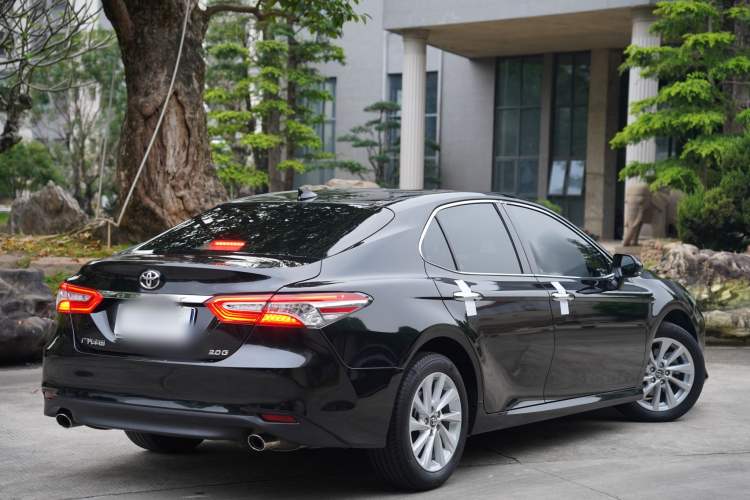 Used Toyota Camry 2021 2.0G Luxury Edition Exterior 5