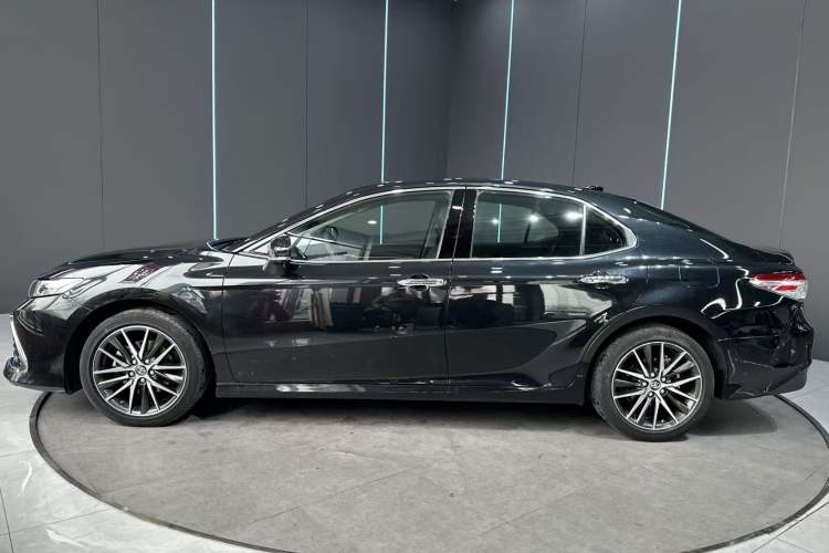 Used Toyota Camry 2021 2.5G Luxury Edition Exterior 5