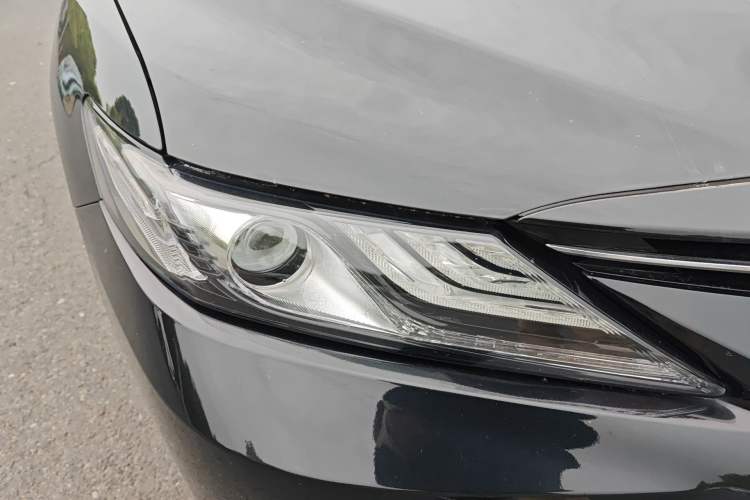 Used Toyota Camry 2021 2.0G Luxury Edition Exterior 6