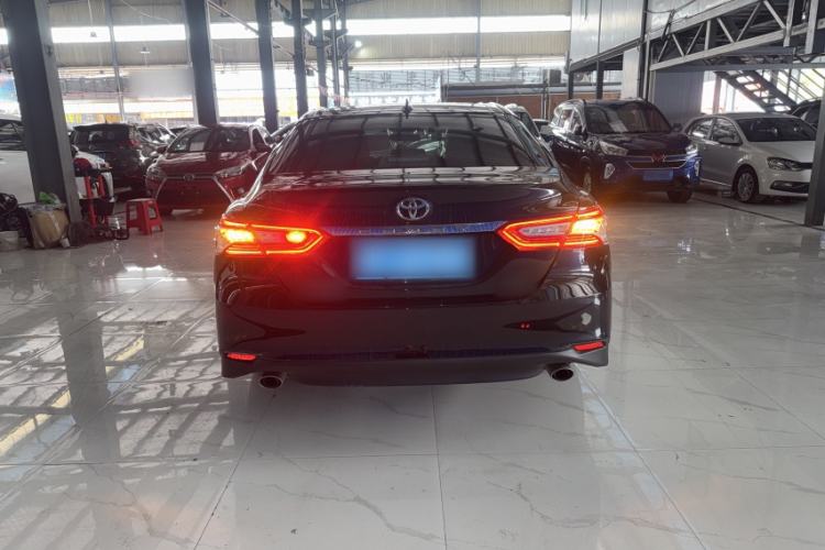 Used Toyota Camry 2021 2.0G Luxury Edition Exterior 6