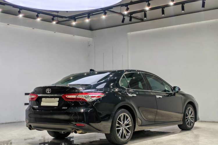 Used Toyota Camry 2021 2.5G Luxury Edition Exterior 7