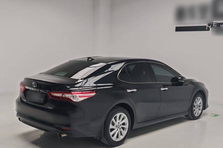 Used Toyota Camry 2021 2.0G Luxury Edition Exterior 7