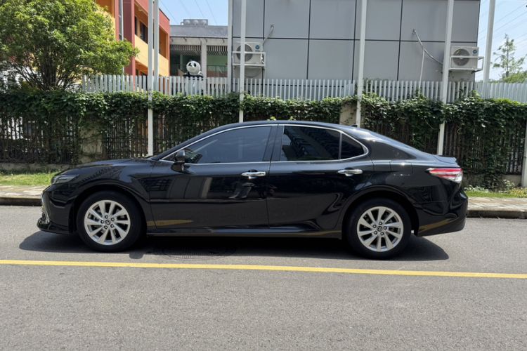 Used Toyota Camry 2021 2.0G Luxury Edition Exterior 7