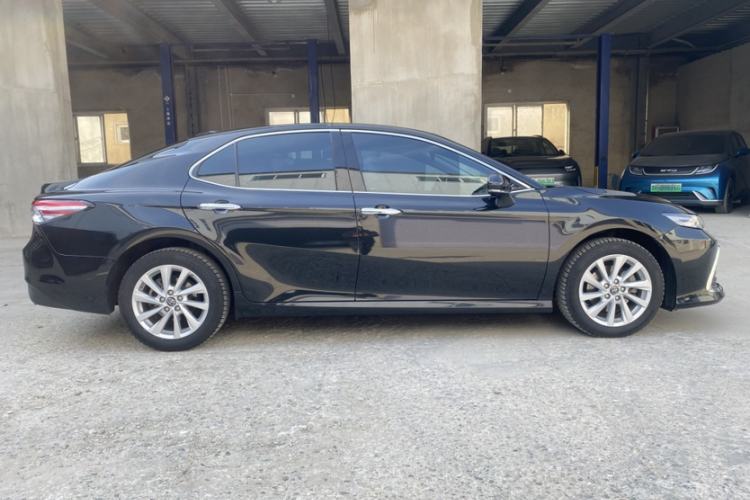 Used Toyota Camry 2021 2.0G Luxury Edition Exterior 8