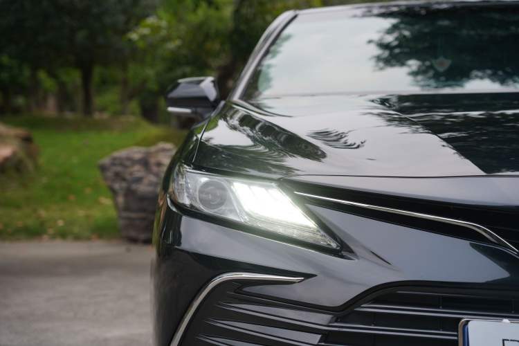 Used Toyota Camry 2021 2.0G Luxury Edition Exterior 8