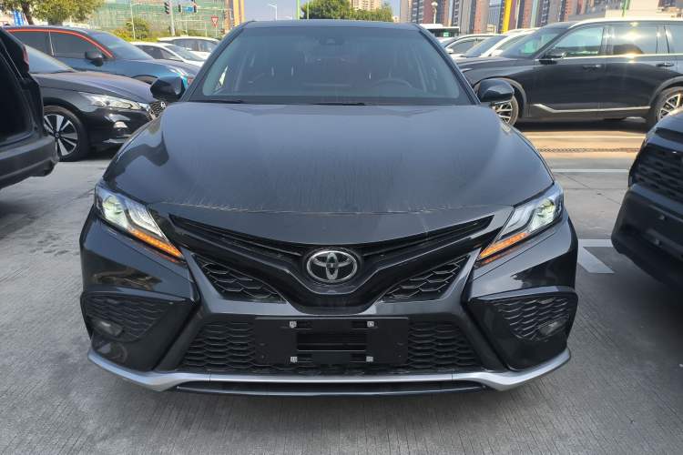 Used Toyota Camry 2021 2.0S FENGSHANG Edition Front