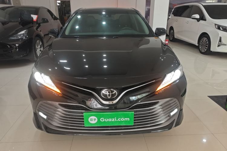 Used Toyota Camry 2021 2.0G Luxury Edition Front