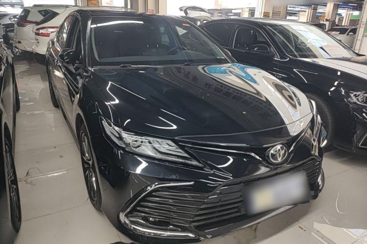 Used Toyota Camry 2021 2.5G Luxury Edition Front Right 45 Deg