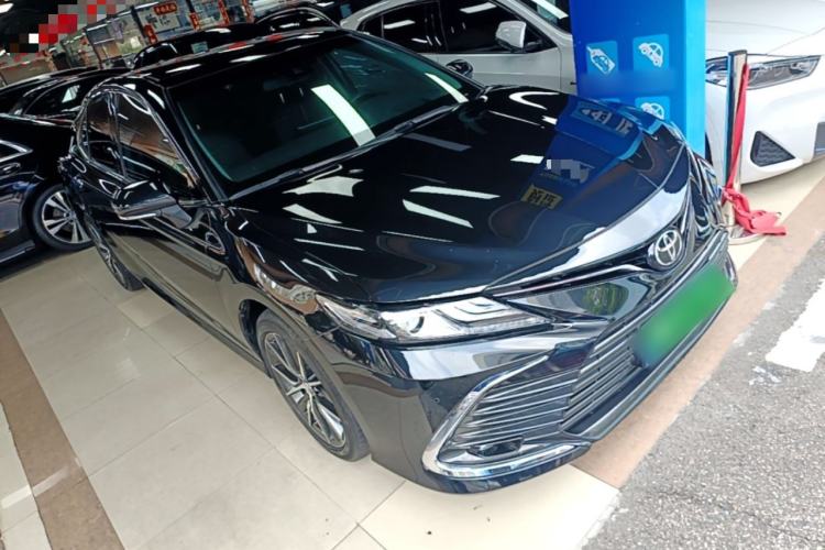 Used Toyota Camry 2021 2.5G Luxury Edition Front Right 45 Deg