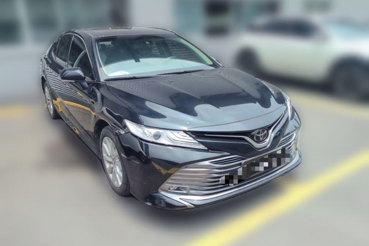 Used Toyota Camry 2021 2.0G Luxury Edition Front Right 45 Deg