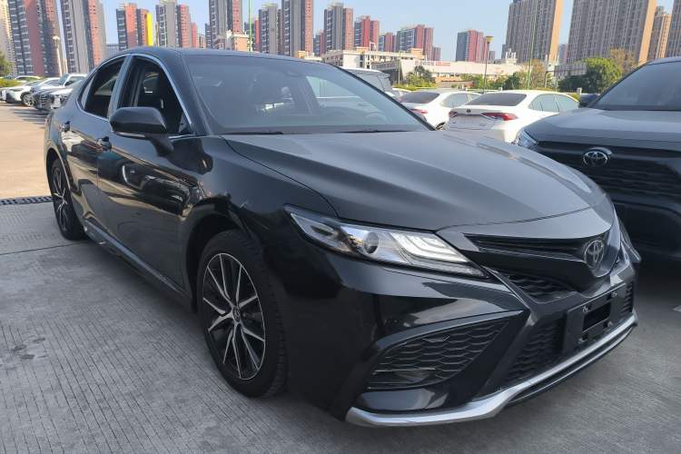 Used Toyota Camry 2021 2.0S FENGSHANG Edition Front Right 45 Deg
