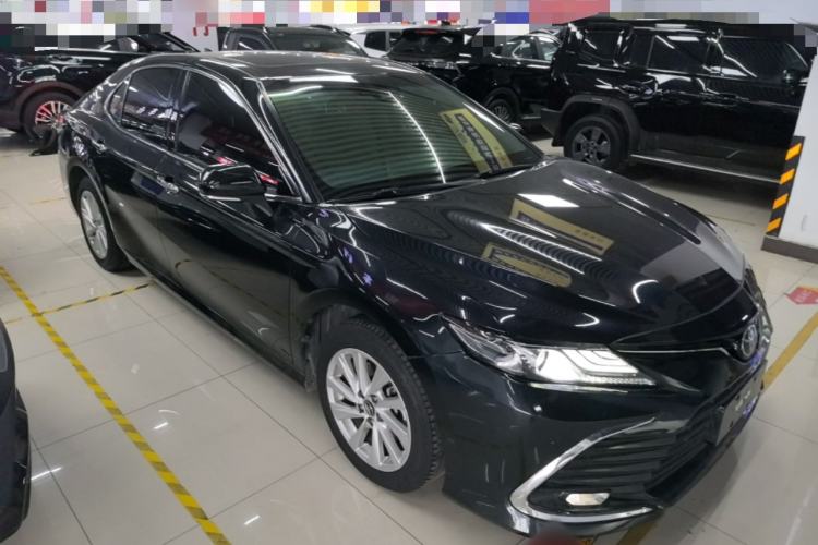 Used Toyota Camry 2021 2.0G Luxury Edition Front Right 45 Deg