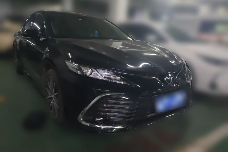 Used Toyota Camry 2021 2.5G Luxury Edition Front Right 45 Deg