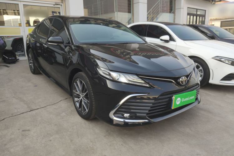 Used Toyota Camry 2021 2.5G Luxury Edition Front Right 45 Deg