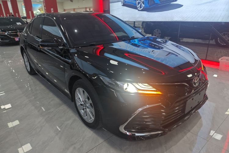 Used Toyota Camry 2021 2.0G Luxury Edition Front Right 45 Deg