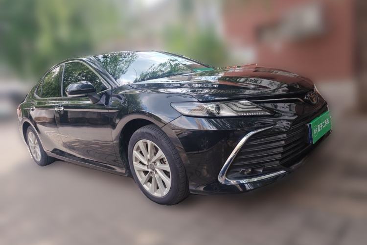 Used Toyota Camry 2021 2.0G Luxury Edition Front Right 45 Deg