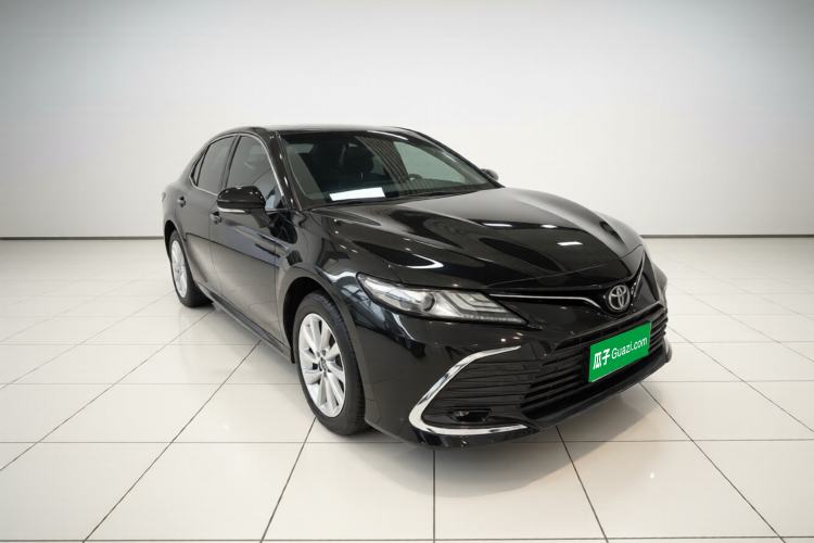 Used Toyota Camry 2021 2.0G Luxury Edition Front Right 45 Deg