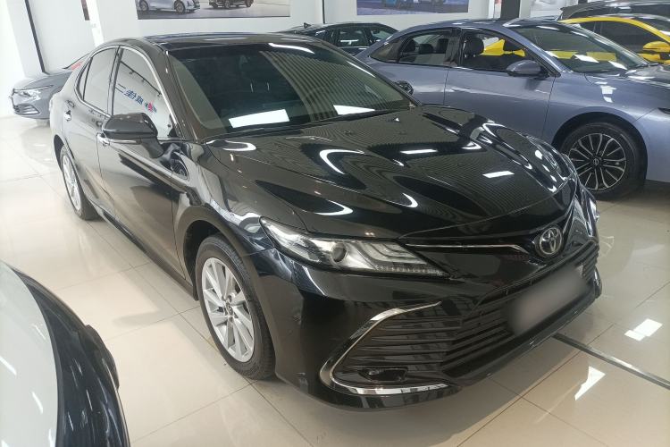 Used Toyota Camry 2021 2.0G Luxury Edition Front Right 45 Deg