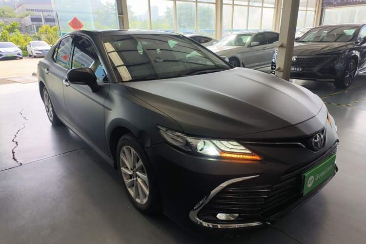 Used Toyota Camry 2021 2.0G Luxury Edition Front Right 45 Deg